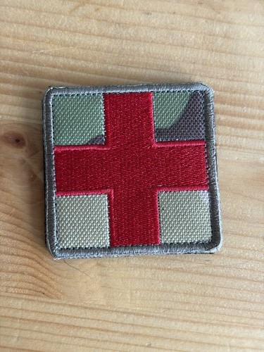 Rotes kreuz aufnäher - kreuz,