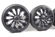 Tesla Sommerreifen 21 Zoll Pirelli P-Zero XL L.S. (Luxury Saloon)Acoustic System