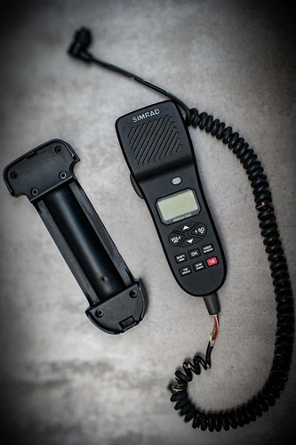 Simrad rs81 ahs81 marine vhf - simrad,