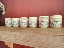6 Gewürzdosen Set DDR Keramik SEHR GUT blau weiß Paprika Muscat Zimt Kümmel etc.