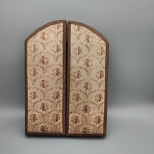 Schlüsselkasten Vintage Holz und Stoff (Brokat ? )Wandschränkchen