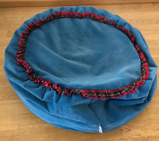 Blutsgeschwister Sitzkissen samt blau Model: Landadel *Rarität* Blutsschwester 