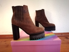 "Jeffrey Campbell"