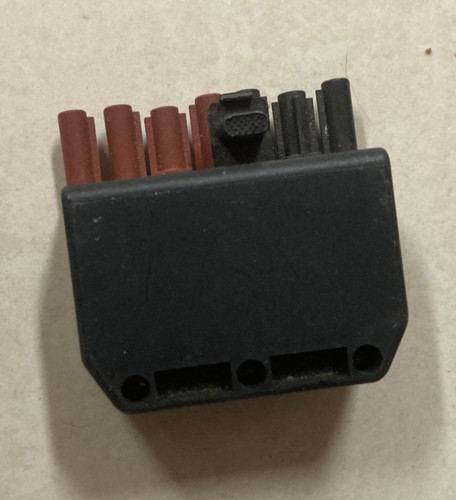 Ölbrennerstecker