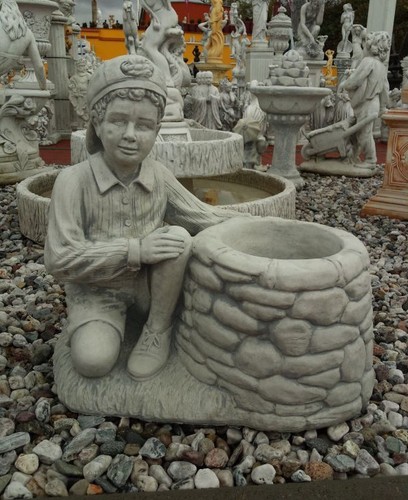 Gartenfiguren junge am - junge,