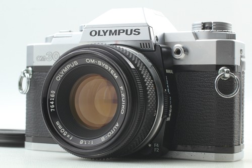 Fast neuwertig olympus om30 - *fast, neuwertig*