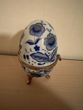 Edle Porzellan-Schmuckdose In