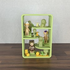 Display Regal Vitrine
