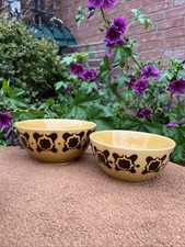 2 DDR Schüsseln ISA Nr. 3 + 5 VEB Torgau mit Muster Ostalgie braun