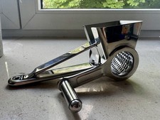 WMF Gourmet Käsemühle Parmesan-Käsereibe Parmesanreibe