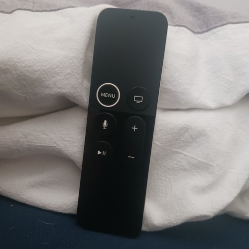 Apple siri remote - apple,