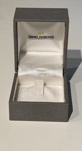 Genuine daniel swarovski - daniel, empty