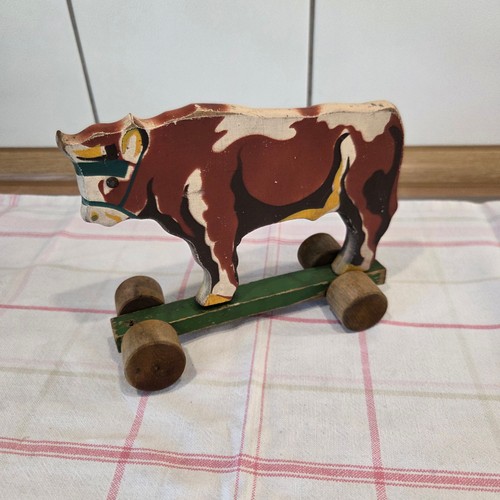 Nachziehtier kuh aus holz - nachziehtier,