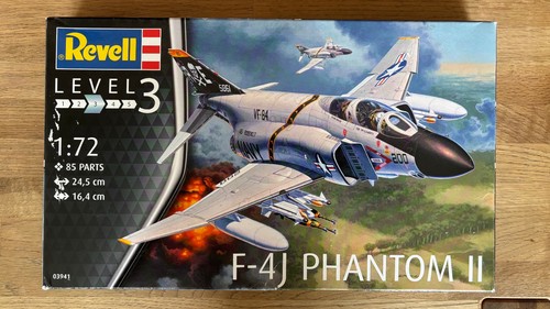 Revell 03941 phantom ii - f-4j,
