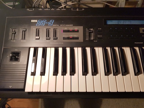 Korg ds8 fm synthesizer - ds-8,