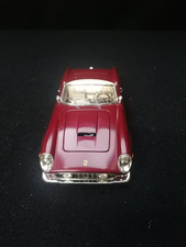 Biete Ferrari 250GT California (1962) 1:18 von Hot Wheels.
