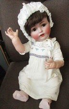 Großes altes Porzellankopf