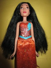 B1162) ALTE SCHWARZHAARIGE