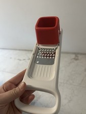 Reibe ähnlich Tupperware Speedy Mando