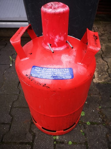Leere gasflasche in - gasflasche,