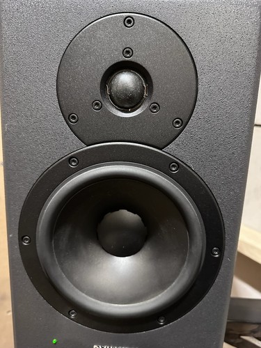 Studio monitor dynaudio core - studio,