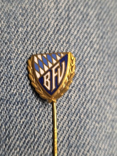 Alte anstecknadel fußball - anstecknadel,