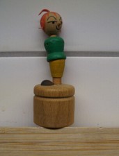 Erzgebirge Volkskunst Figur Spielzeug Druckfigur Holz & Siegel BRD Zugehörigkeit