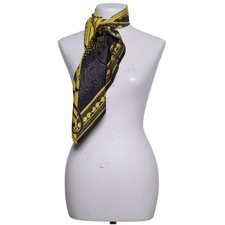 Faliero Sarti, Halstuch