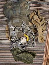 T-10 FALLSCHIRM gepackt