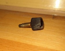 original Rückwandschraube aus Nordmende Traviata 58  - Röhrenradio Ersatzteil
