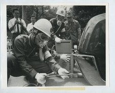 Polizei kontrolliert Auto