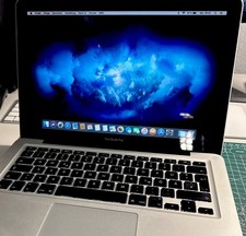 Apple MacBook Pro 13,3“
