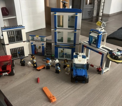 Lego city 60246 - city, polizeistation