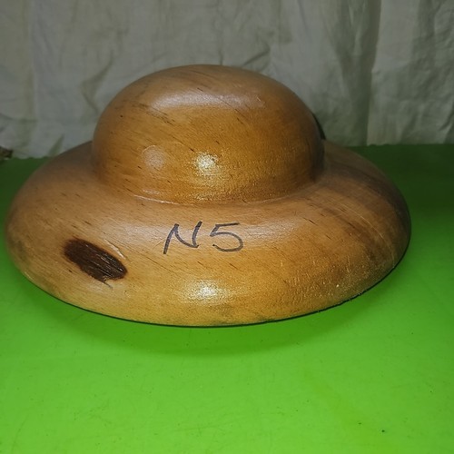 Holzhutblock millinery - millinery,