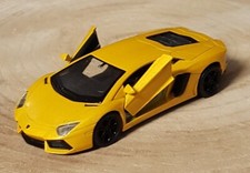 LAMBORGHINI AVENTADOR COUPE  ,   VON WELLY  , GELB , ca.: 1 : 43