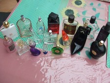 Diverse leere Parfümflaschen 17 Stück