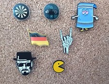 Pin/Anstecker ~ große Auswahl ~ Comics, Klassiker, Playstation, Darts, Metal uvm
