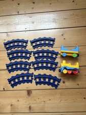 Playmobil 123  Eisenbahn 10 Teile (8 Schienen und 1 Lok & 1 Wagen) Nichtraucher