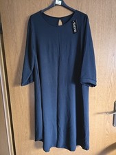 Kofferkleid un Schwarz