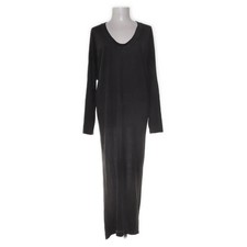 Rabens Saloner, Kleid