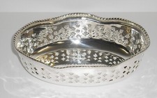 Galerie Tablett versilbert mit fein verziertem Rand 21 x 15 cm - neu