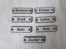 7 alte Emailschilder