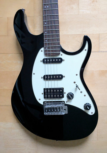 Gitarre cort g210 sehr - in,