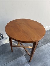 Vintage Poul Hundevad kleiner runder Teak Beistelltisch klappbar Danish 60er Jahre 