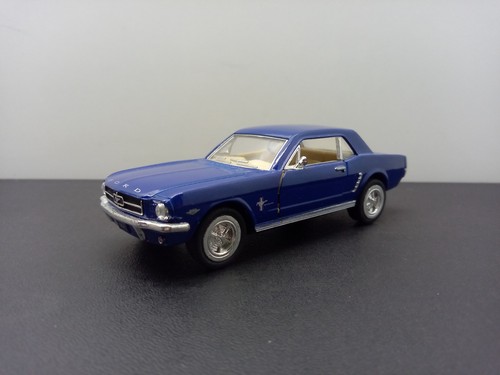 Kinsmart ford mustang - 1:36,