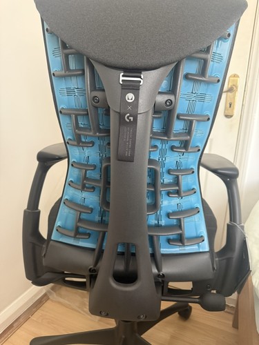 Herman miller logitech - miller, g