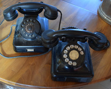 2 alte Telefone W48,W28