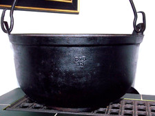 antik Feld Koch topf Kessel Guss Eisen gemarkt "DHQ" Divison Headquarter 15 L