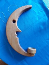 Deko Kinderzimmer, Mond aus Holz hängend für Teelicht