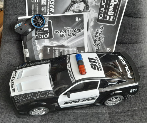 Revell 24665 car ford - -,